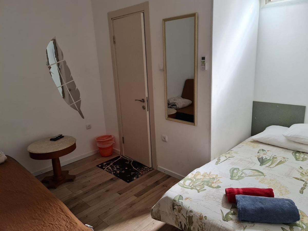 Hostel In Eilat